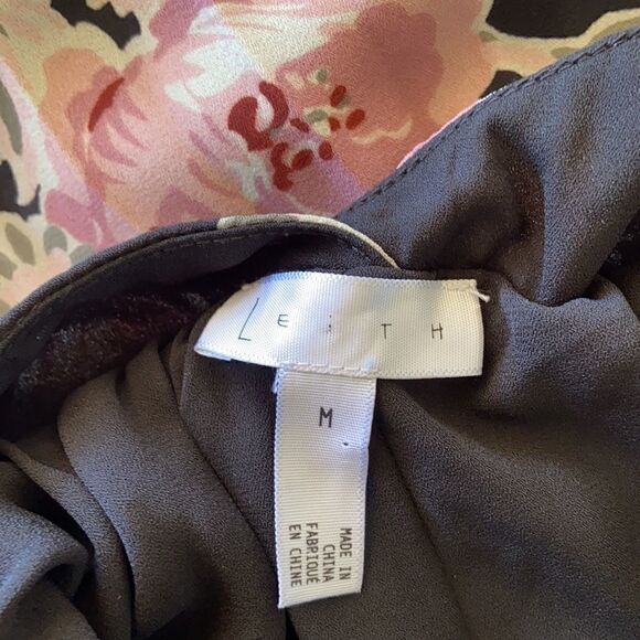 Leith  Dress For Nordstrom Blush Roses Pleated Maxi Dress Med Excellent - Picture 8 of 8